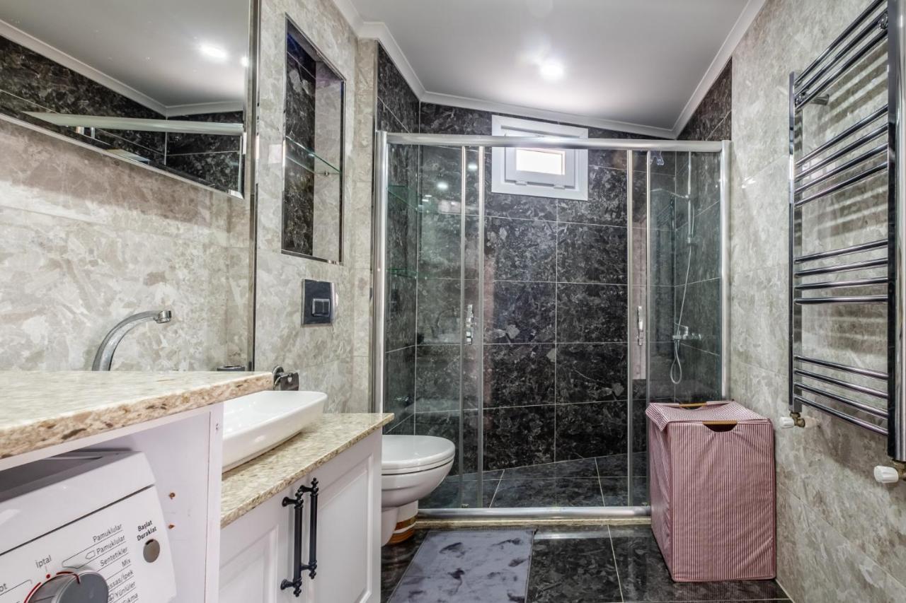 Vibrant Flat With Balcony In Maltepe *
